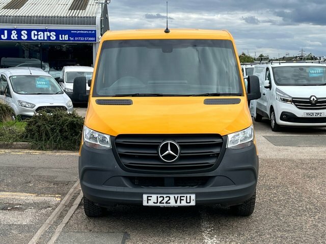 Mercedes-Benz Sprinter 2.0 315 Cdi Progressive Panel Van Manua Yellow #2