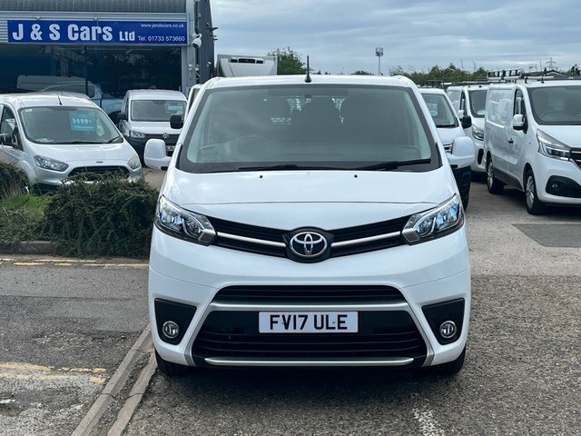 Toyota PROACE 2.0D Comfort Long Panel Van 6Dr Lwb White #2