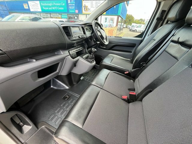 Toyota PROACE 2.0D Comfort Long Panel Van 6Dr Lwb White #4
