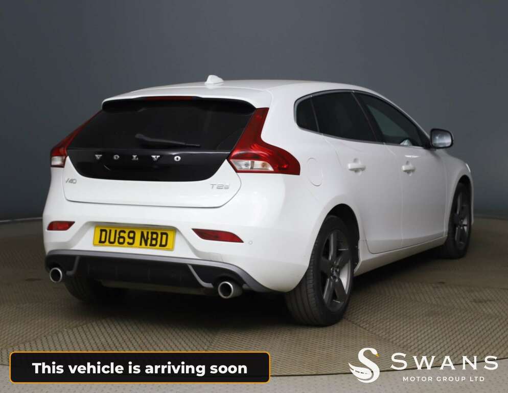 Volvo V40 Hatchback 2.0 T2 R-design Edition Hatchback Pe White #5