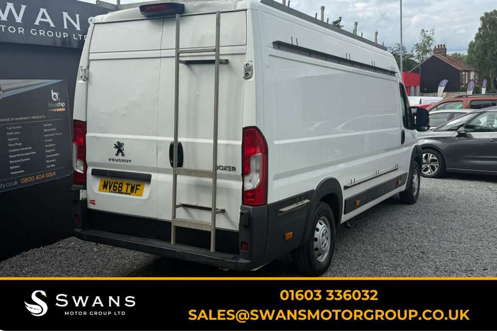 Peugeot Boxer Panel Van White #2