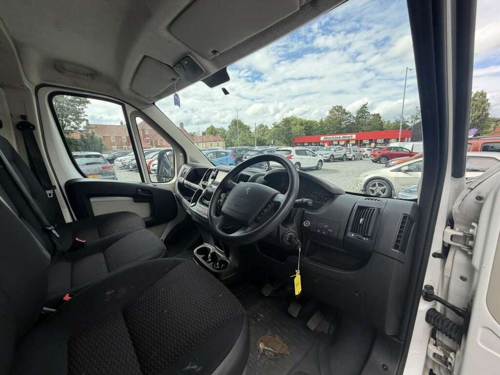 Peugeot Boxer Panel Van White #21