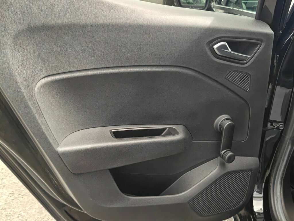 Renault Clio Iconic Tce Blue #28