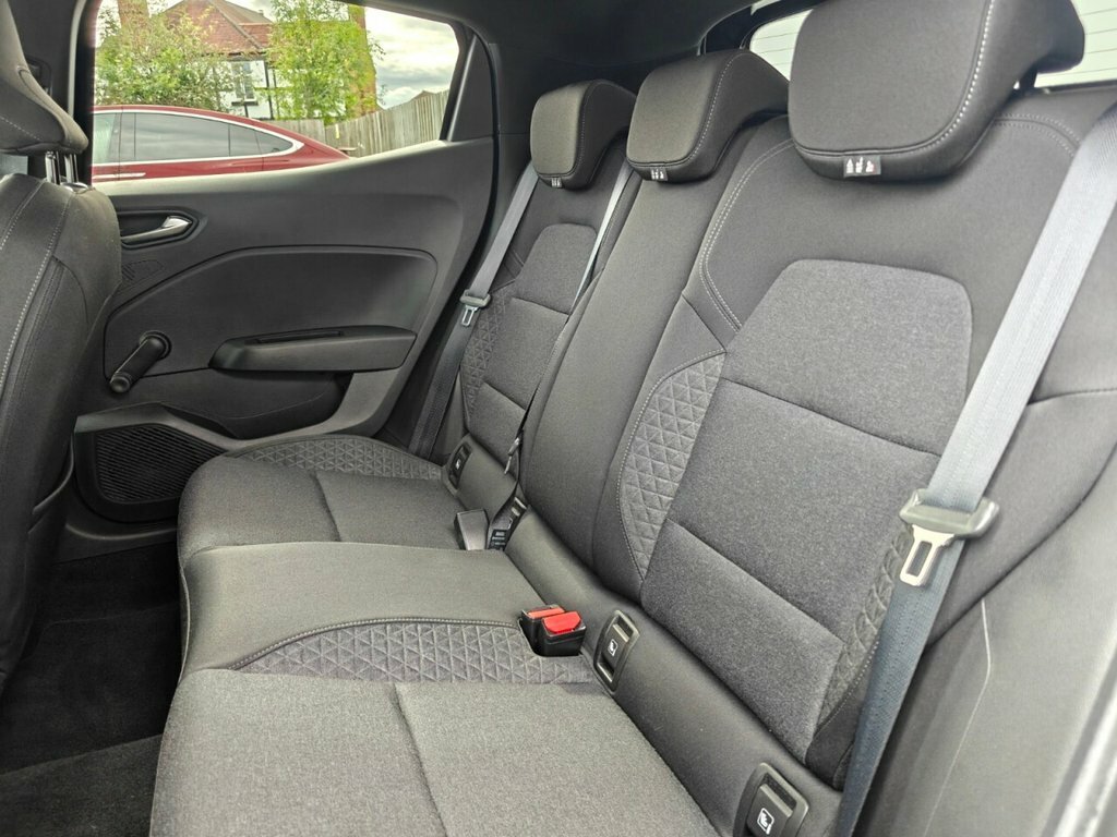 Renault Clio Iconic Tce Blue #30