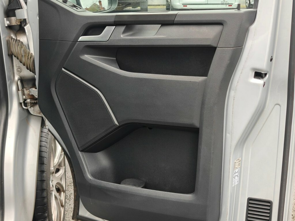 Volkswagen Transporter Shuttle 2.0 Tdi Bmt 84Ps S Minibus Grey #9