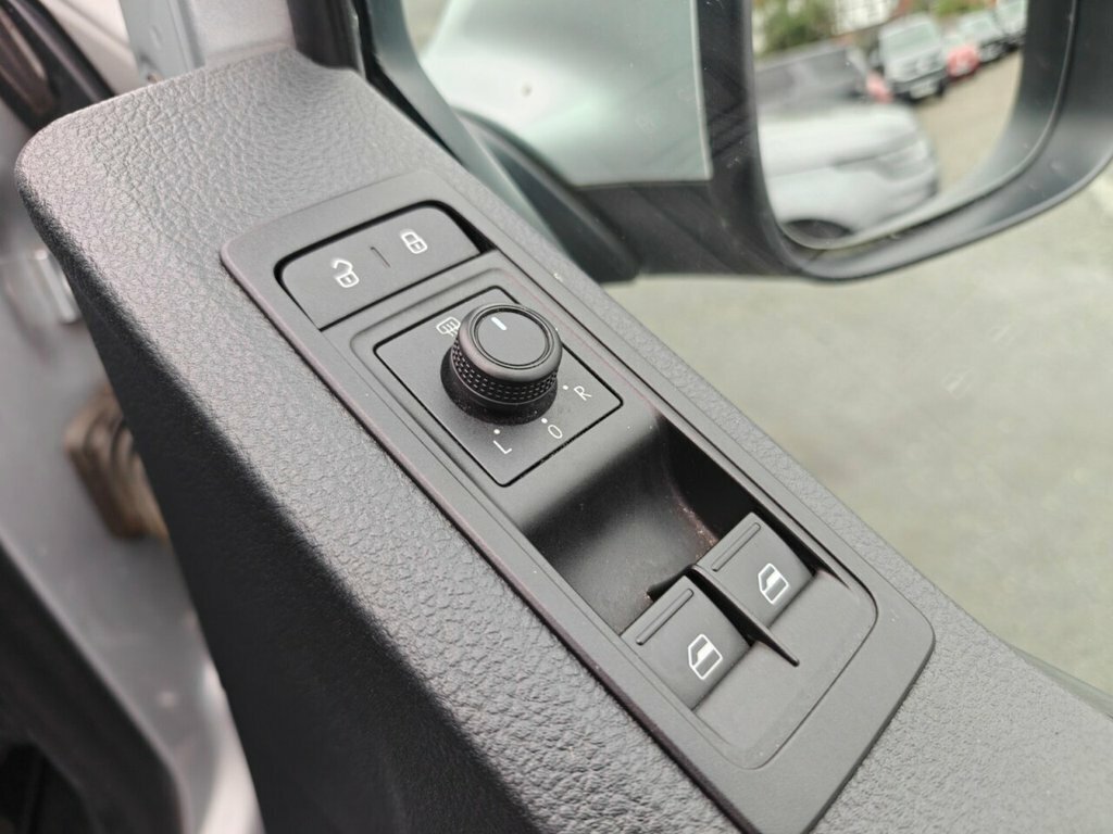 Volkswagen Transporter Shuttle 2.0 Tdi Bmt 84Ps S Minibus Grey #10