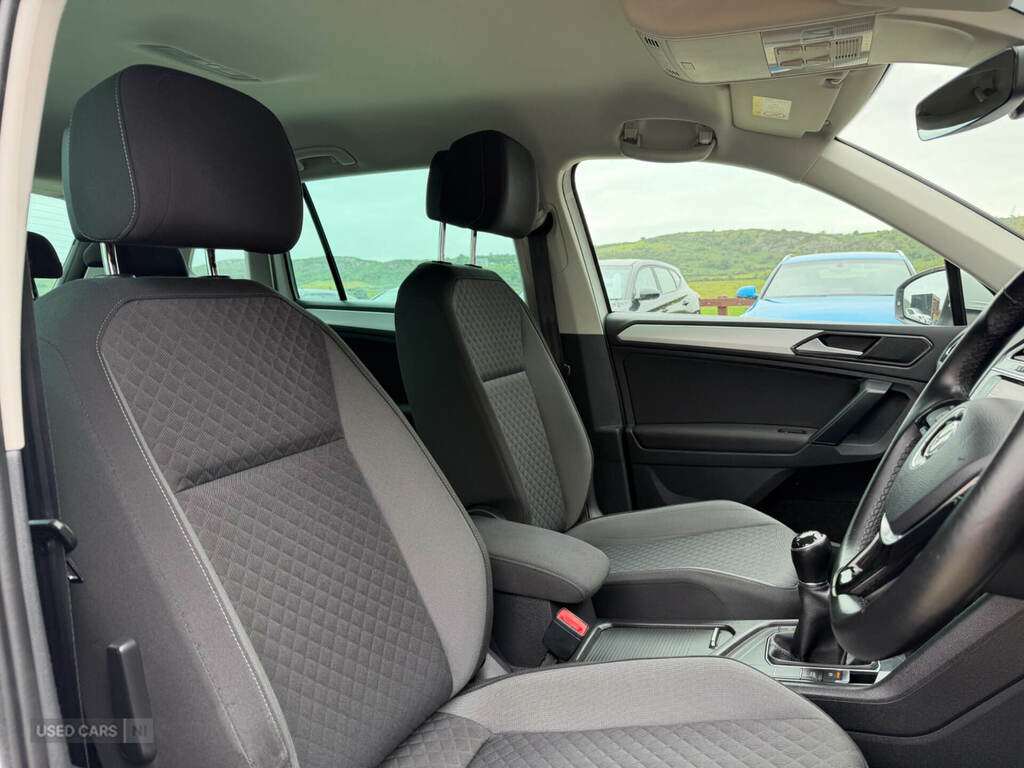 Volkswagen Tiguan Se Navigation Grey #8