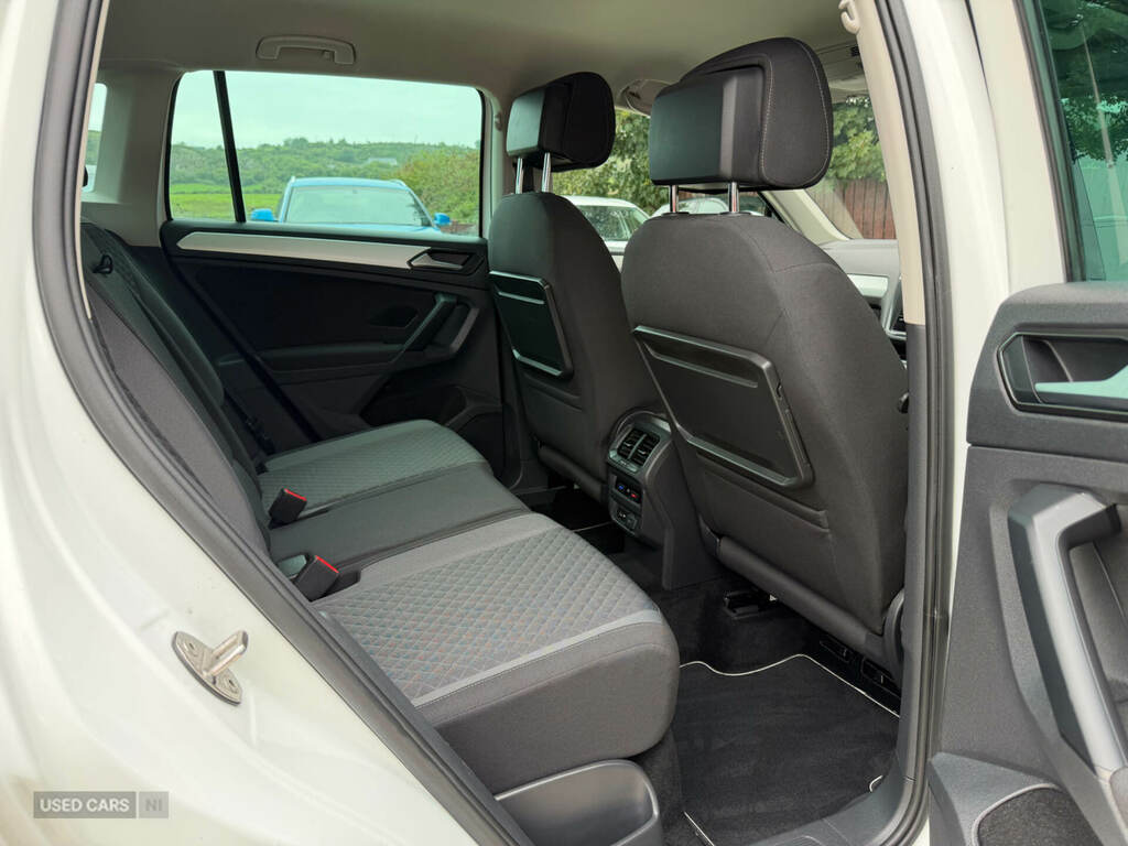Volkswagen Tiguan Se Navigation Grey #9