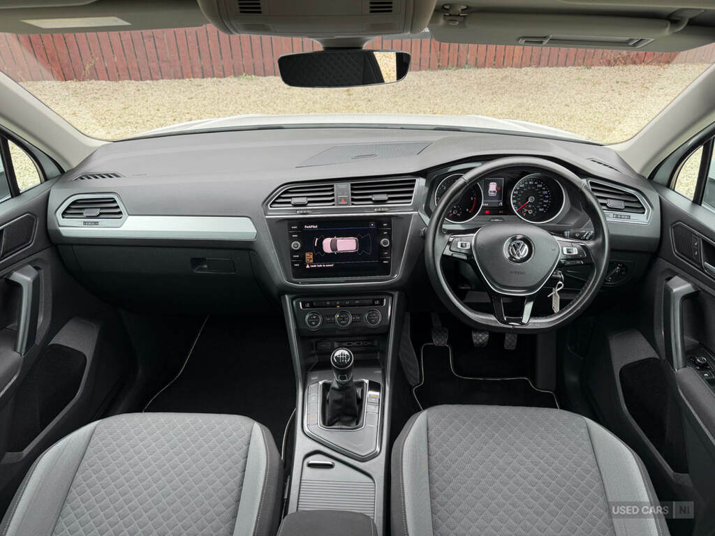 Volkswagen Tiguan Se Navigation Grey #10