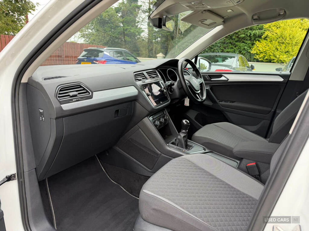 Volkswagen Tiguan Se Navigation Grey #11