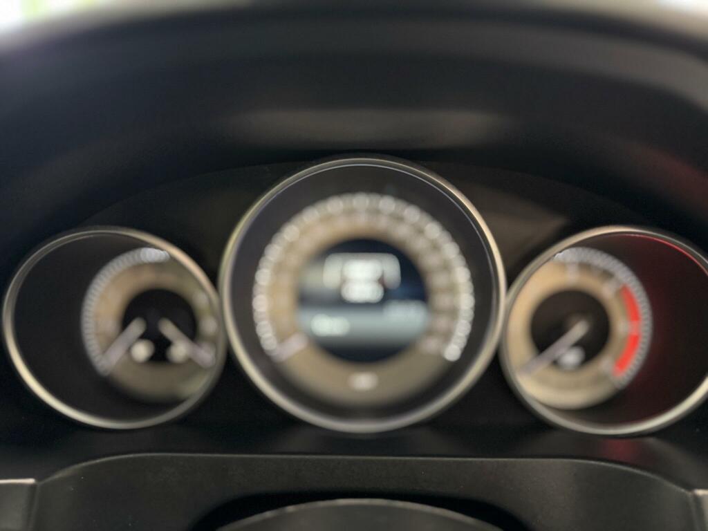 Mercedes-Benz E Class Silver #19