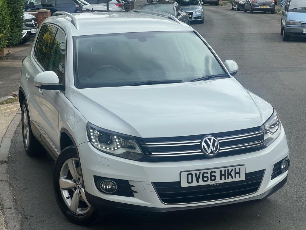 Volkswagen Tiguan 1.4 Tsi Bluemotion Tech Moda Dsg 2Wd Euro 5 Ss White