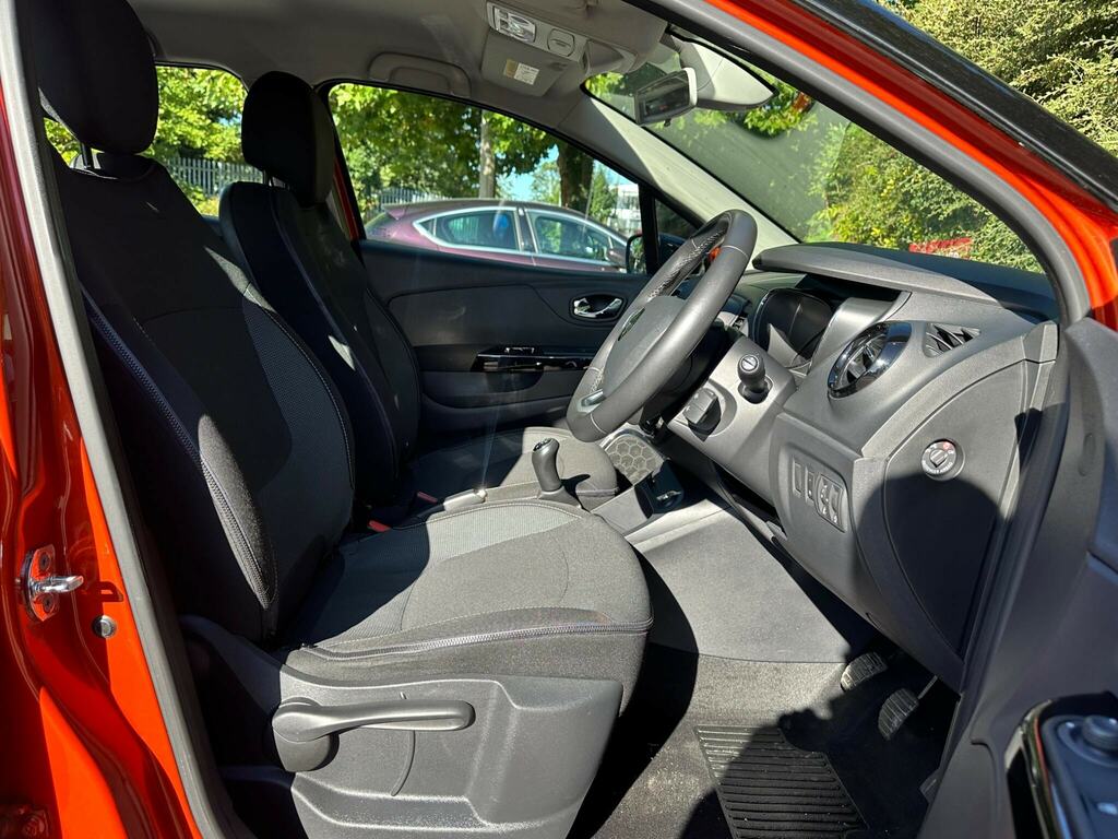 Renault Captur 0.9 Tce 90 Signature Nav Silver #9