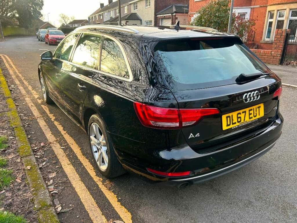 Audi A4 Avant Avant Tfsi Sport Black #2