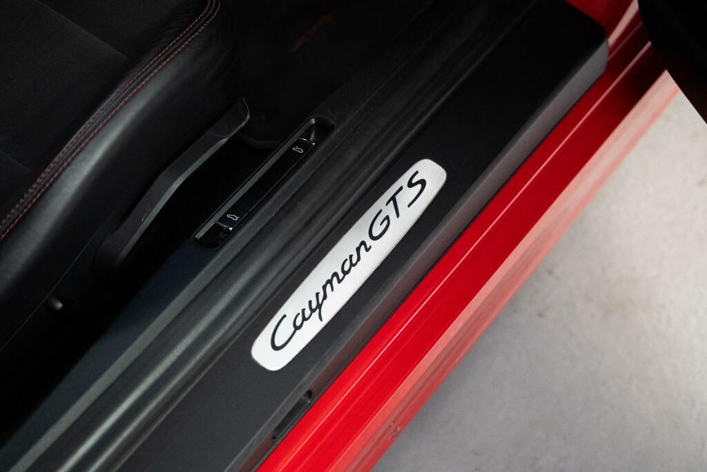 Porsche Cayman Semi-auto  #24
