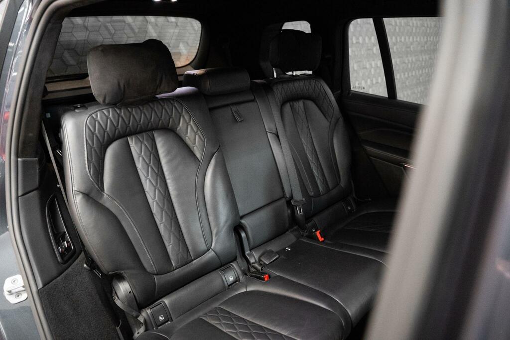 BMW X7 X7 M50d Grey #15