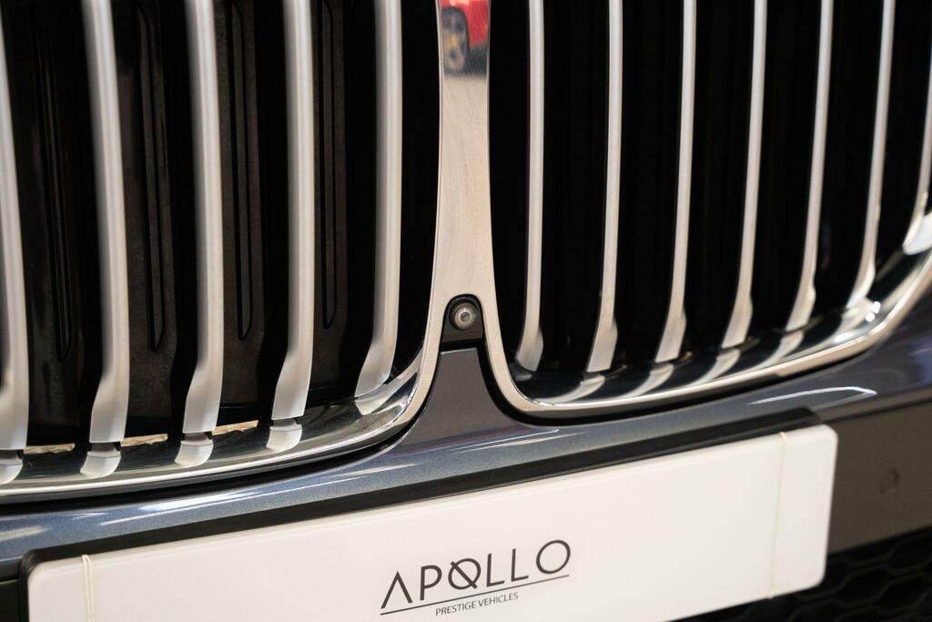 BMW X7 X7 M50d Grey #56