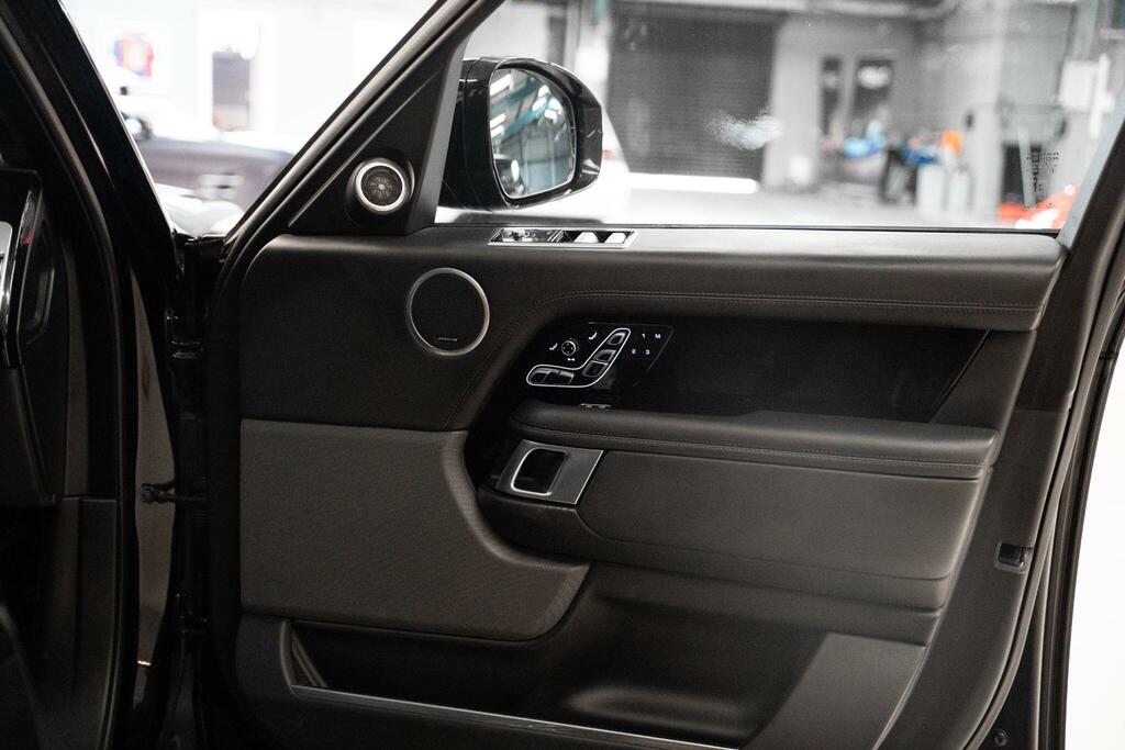 Land Rover Range Rover R-dynamic S White #19