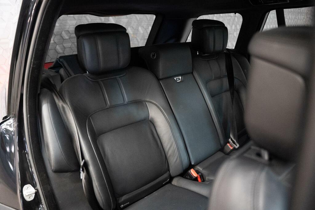 Land Rover Range Rover R-dynamic S White #17