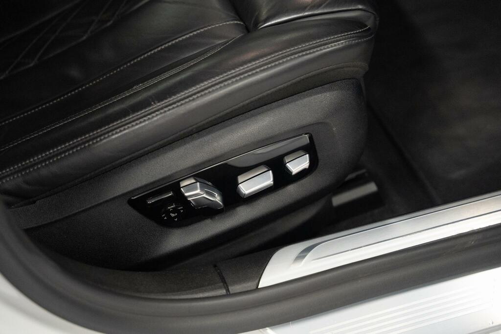 BMW 7 Series 3.0 730D Xdrive Black #36