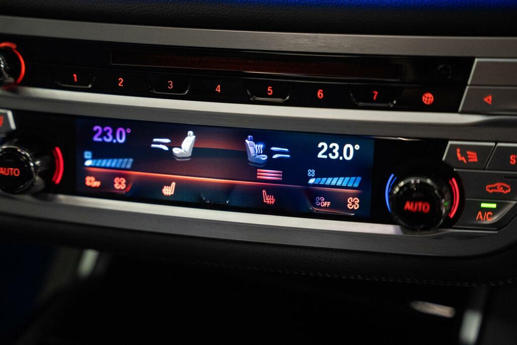 BMW 7 Series 3.0 730D Xdrive Black #29