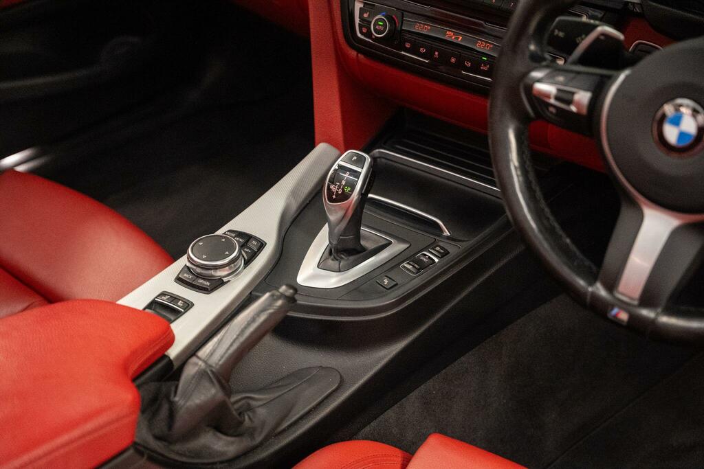 BMW 4 Series M Sport Black #35