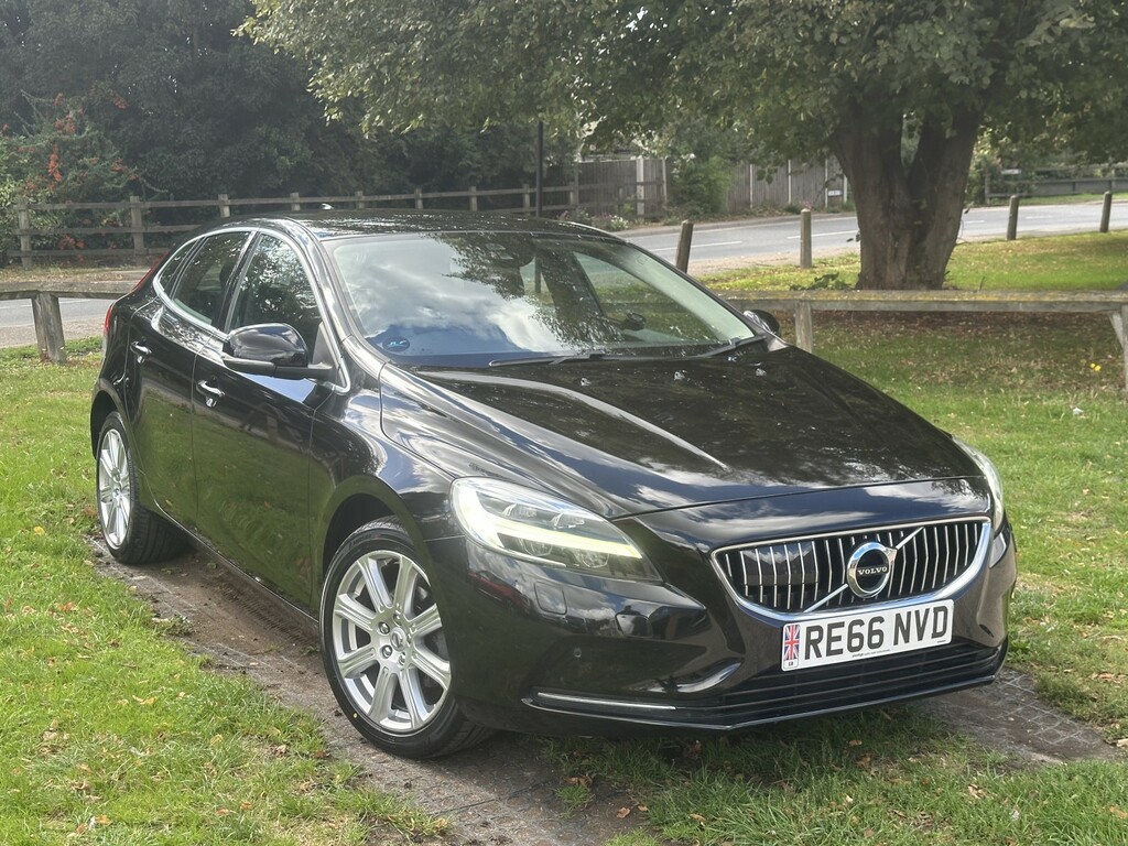 Volvo V40 2.0 Inscription D2 Black