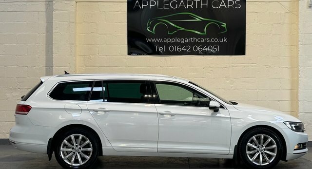 Volkswagen Passat Tdi Bluemotion Tech Se White #2