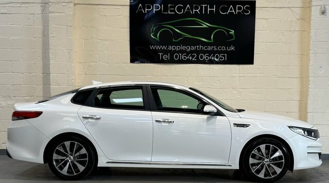 Kia Optima Crdi 3 Saloon White #2