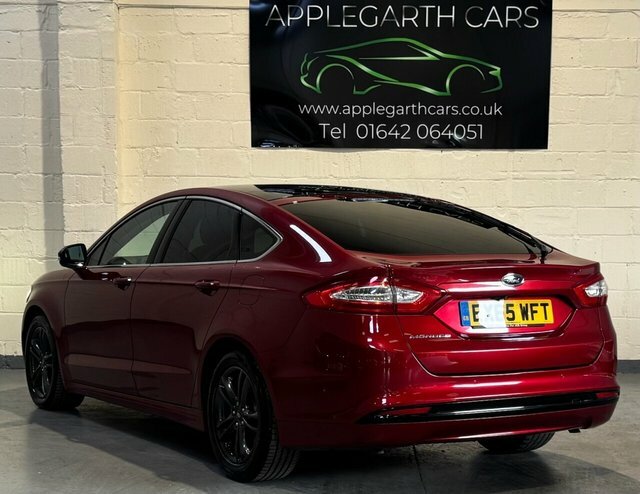Ford Mondeo Tdci Titanium Hatchback Red #6