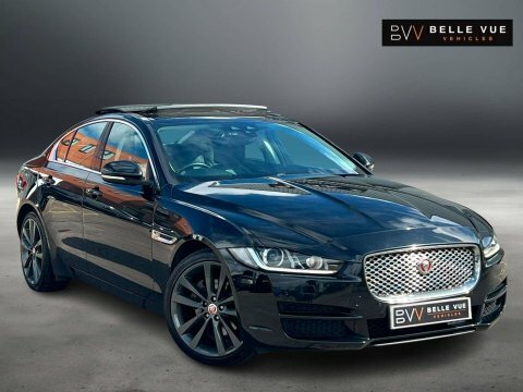 Jaguar XE 2.0 Xe Portfolio Black