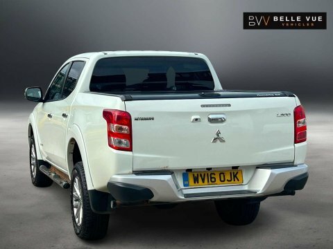 Mitsubishi L200 2.4 L200 Warrior WV16OJK White #4