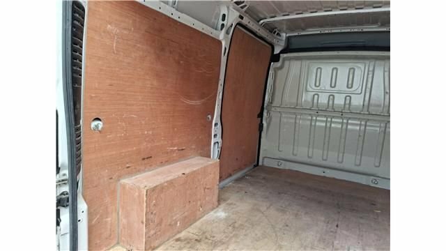 Vauxhall Movano 2.2L Dynamic White #11