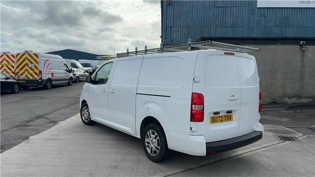 Vauxhall Vivaro 1.5L Sportive 6Dr White #5