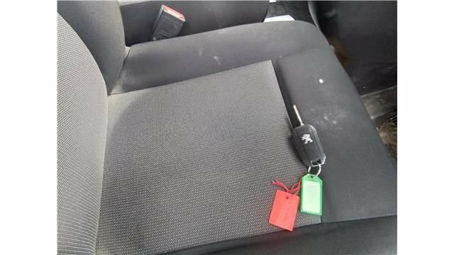 Peugeot Expert 1.5L Professional Premium 6Dr White #6