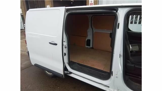 Peugeot Expert 1.5L Professional Premium 6Dr White #5