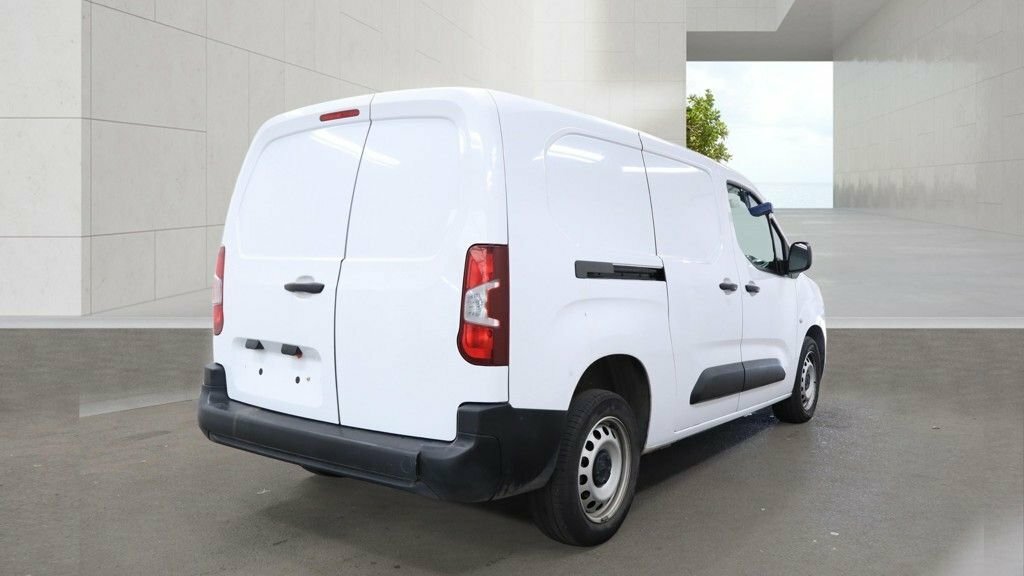 Peugeot Partner 1.5L Professional Premium 6Dr White #4