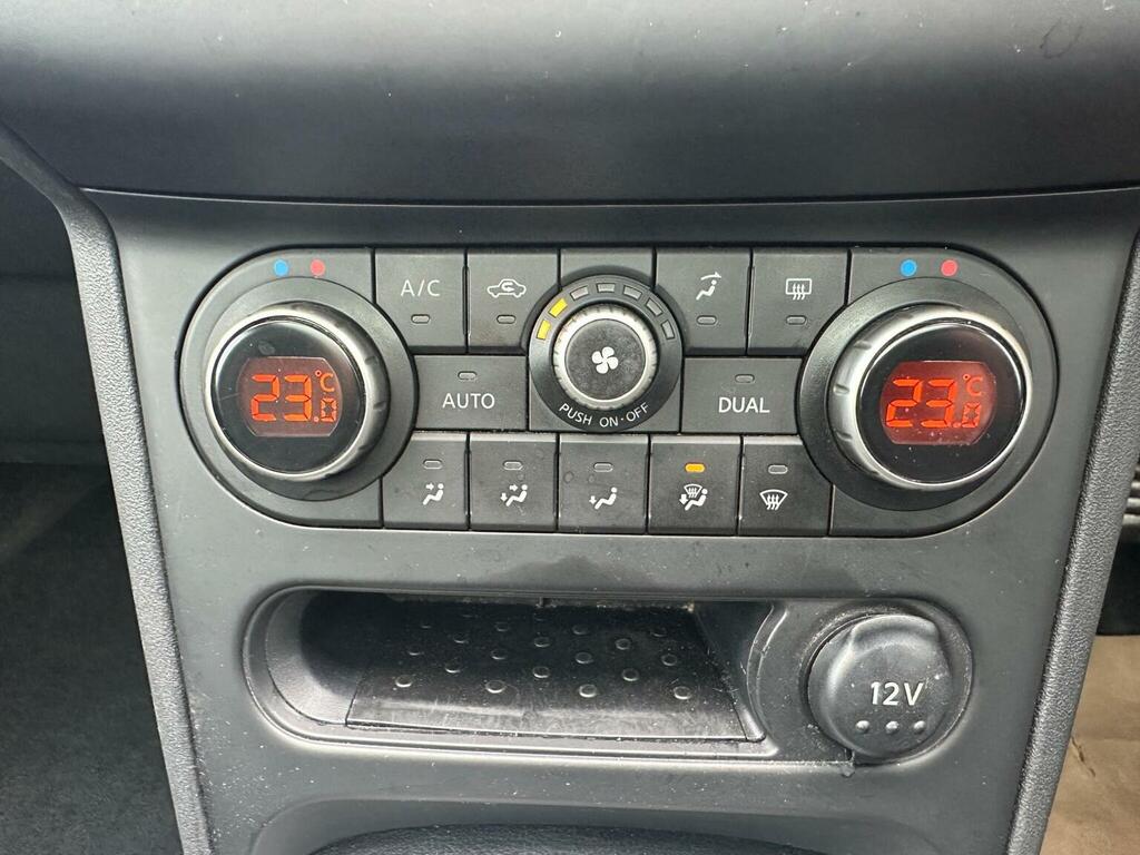 Nissan Qashqai Hatchback Grey #46
