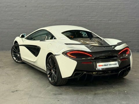 McLaren 570S  Black #20