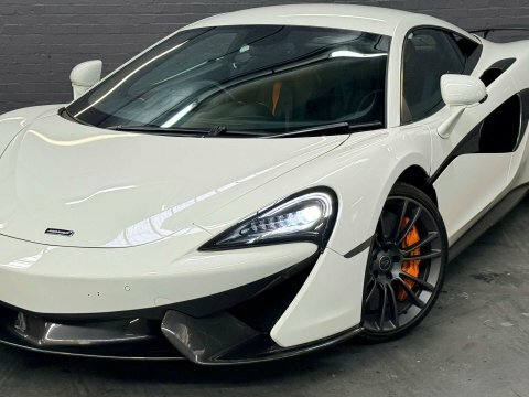 McLaren 570S  Black #11