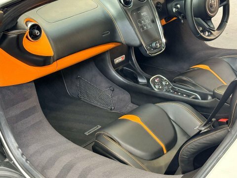 McLaren 570S  Black #31