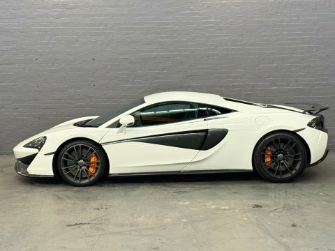 McLaren 570S  Black #22