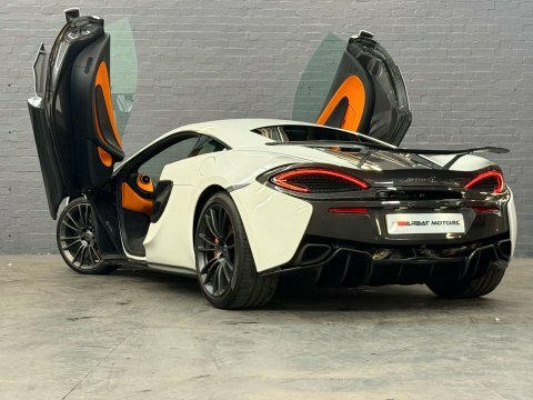 McLaren 570S  Black #15