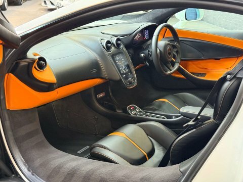 McLaren 570S  Black #30