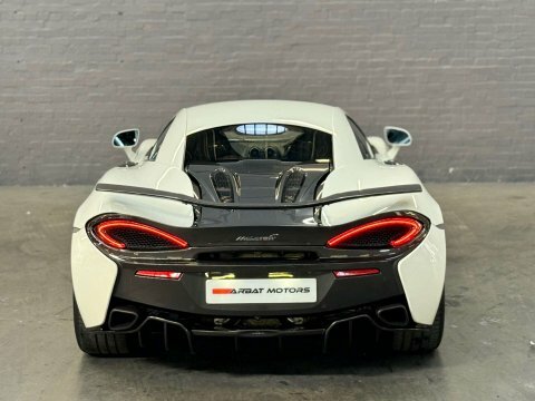 McLaren 570S  Black #25