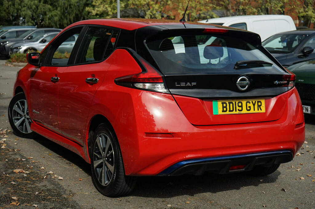 Nissan Leaf 110Kw Acenta 40Kwh BD19GYR Red #3