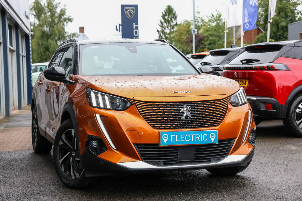 Peugeot e-2008 50 Kwh 136 1-Speed Orange