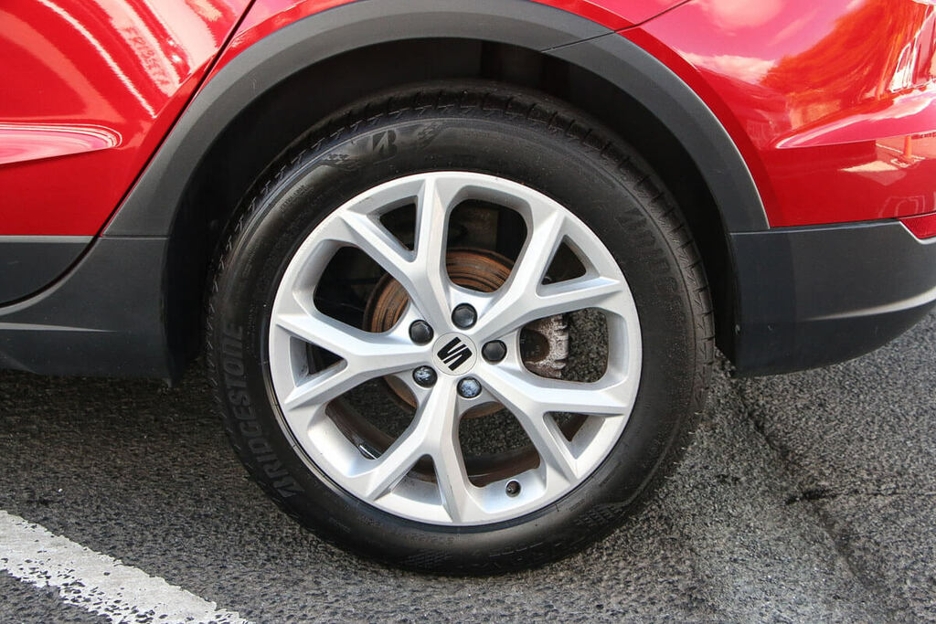 Seat Arona 1.0 Tsi 110 Fr HK73FLX Red #5