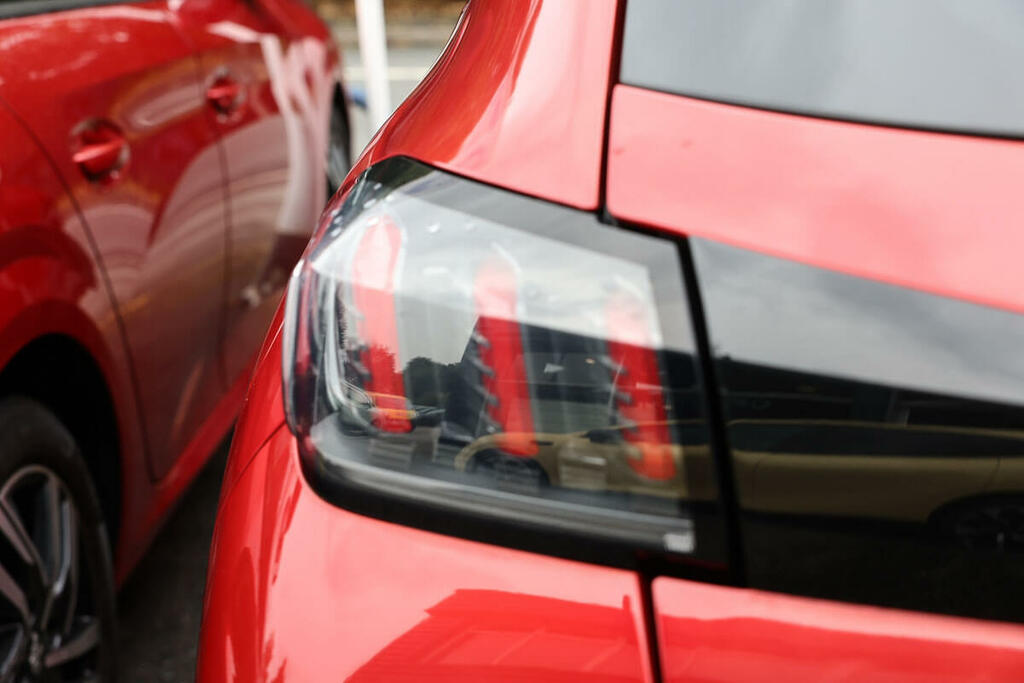 Peugeot 208 1.2 Puretech 130 Gt Eat8 Red #6