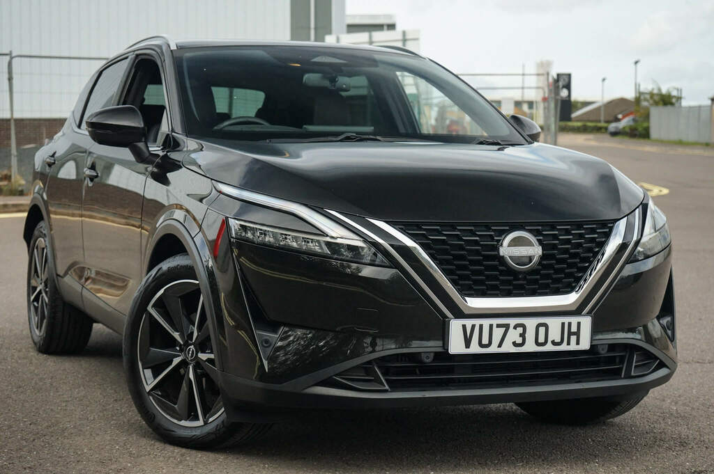 Nissan Qashqai 1.3 Dig-t Mh Tekna Black